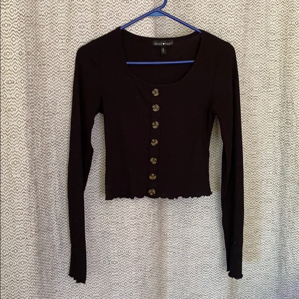 Black button up long sleeve crop top